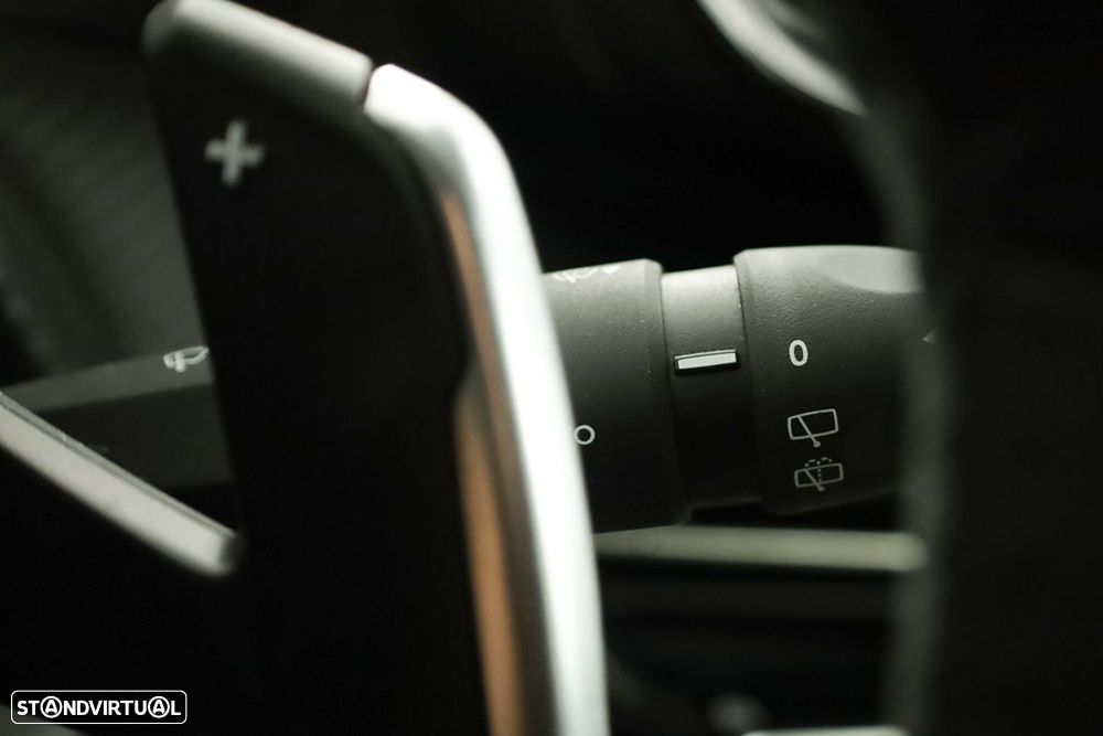 Peugeot 208 1.2 Hybrid Allure e-DCS6 - 18