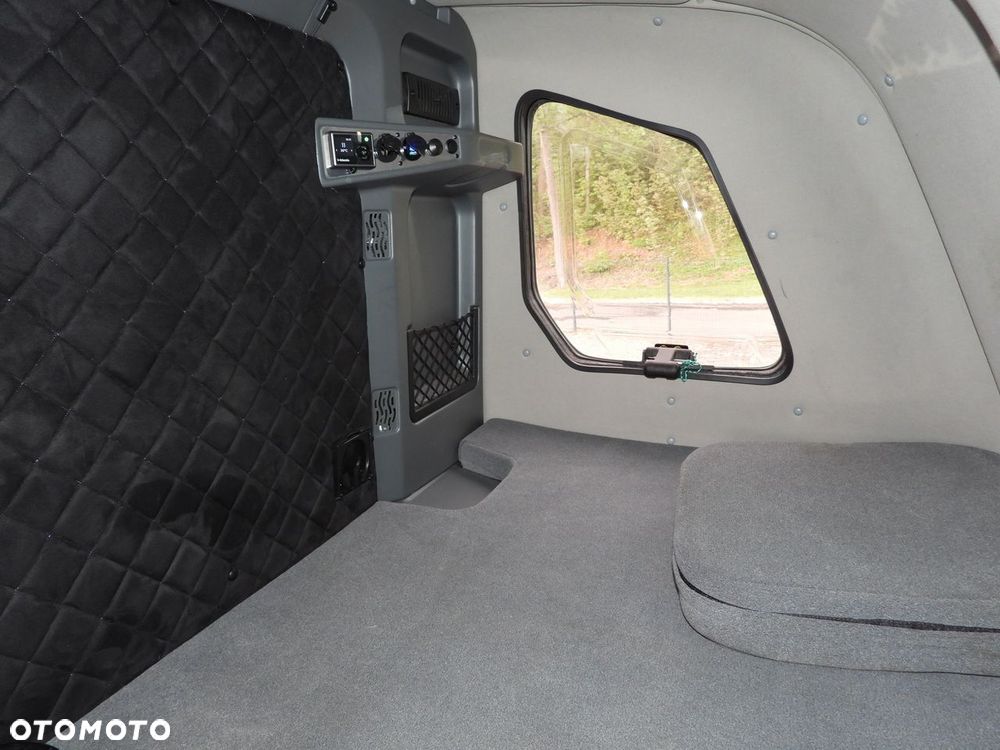 Iveco DAILY 35S18 PLANDEKA 10 PALET WEBASTO TEMPOMAT NAWIGACJA LEDY AUTOMAT HI-MATIC KLIMATYZACJA  180KM - 41
