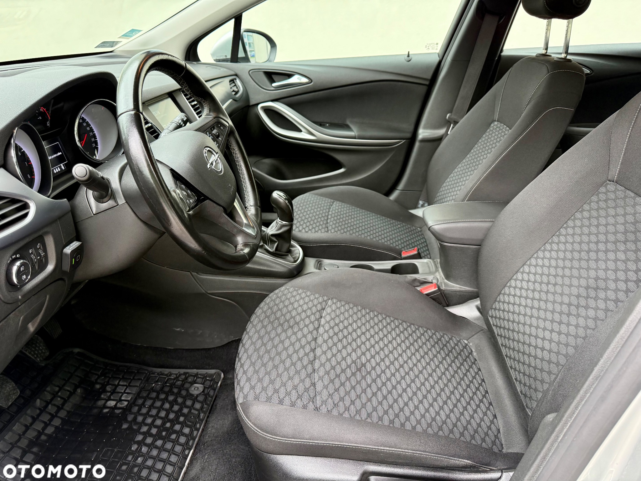 Opel Astra V 1.4 T Enjoy - 17