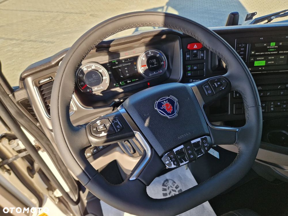 Scania S450/ BAKI 1500L/ ZAWIESZENIE PRZÓD I TYŁ  PODUCHY/ FULL LEDy/ KLIMA POSTOJOWA/ SERWIS NIEMCY - 28