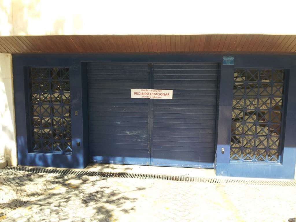 Garagem Avenida João XXI (Campo Pequeno / Avenida Roma) vigilância 24h - Grande imagem: 2/3