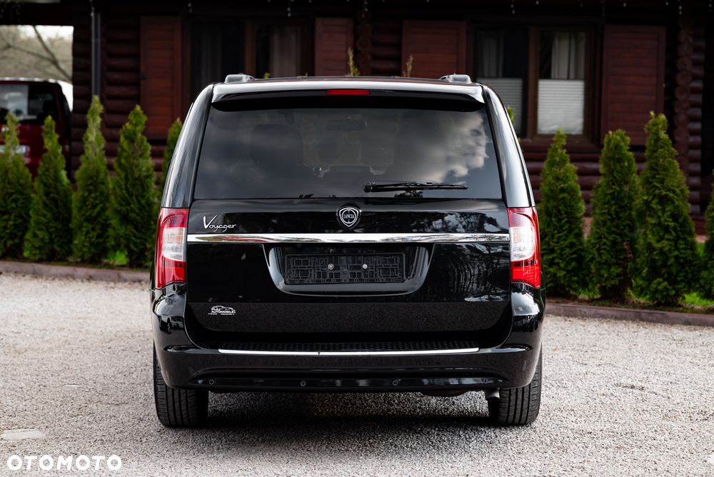 Lancia Voyager 3.6 Platinum - 8