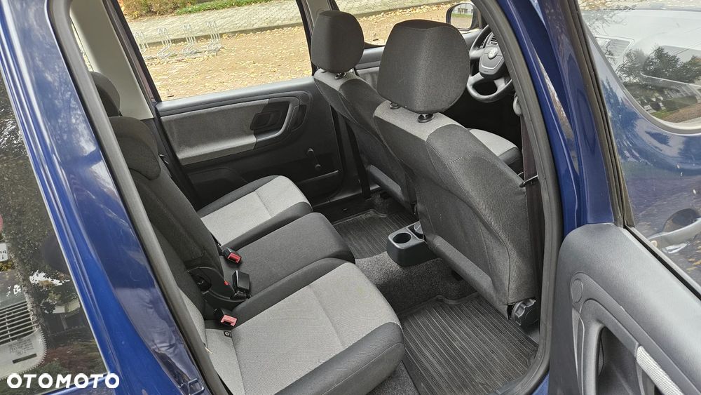 Skoda Roomster 1.2 Ambition PLUS EDITION - 24