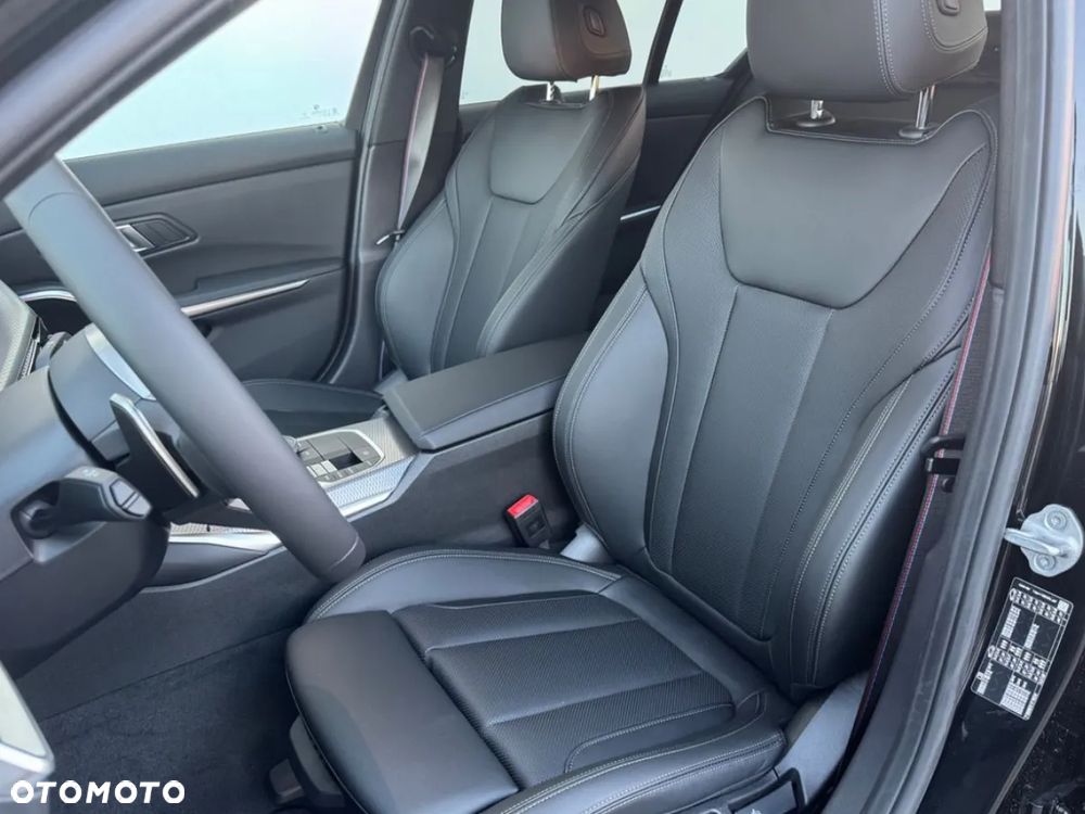 BMW Seria 3 330i xDrive M Sport - 5