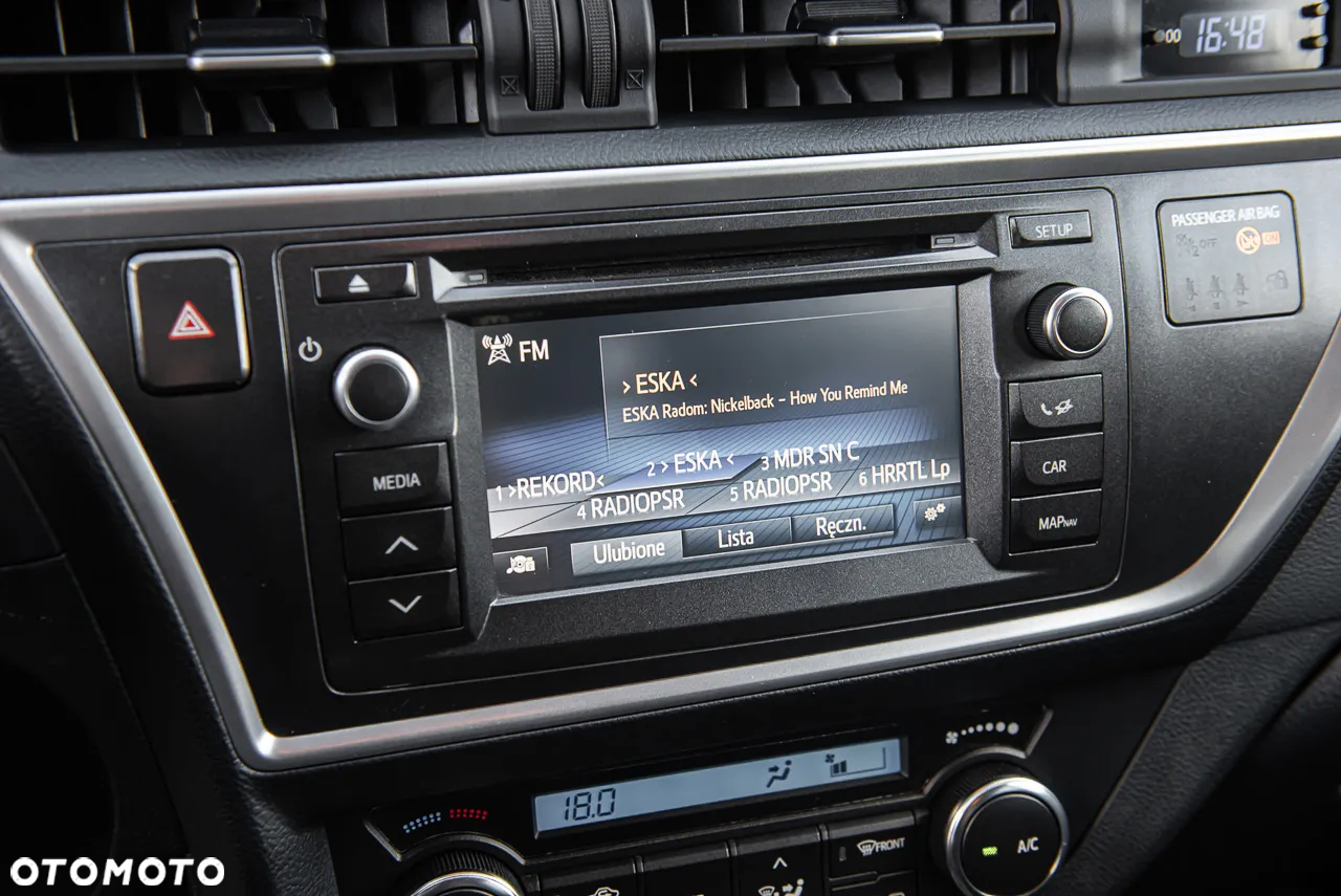 Toyota Auris 1.6 Premium Comfort - 19