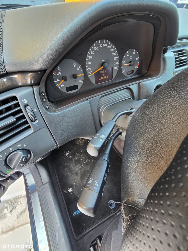 Mercedes-Benz Klasa E - 9