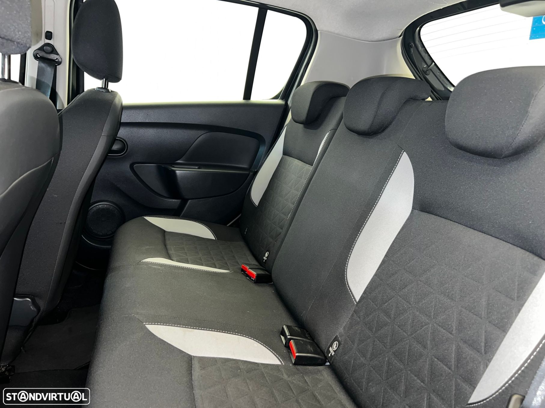 Dacia Sandero 1.5 dCi Comfort - 8