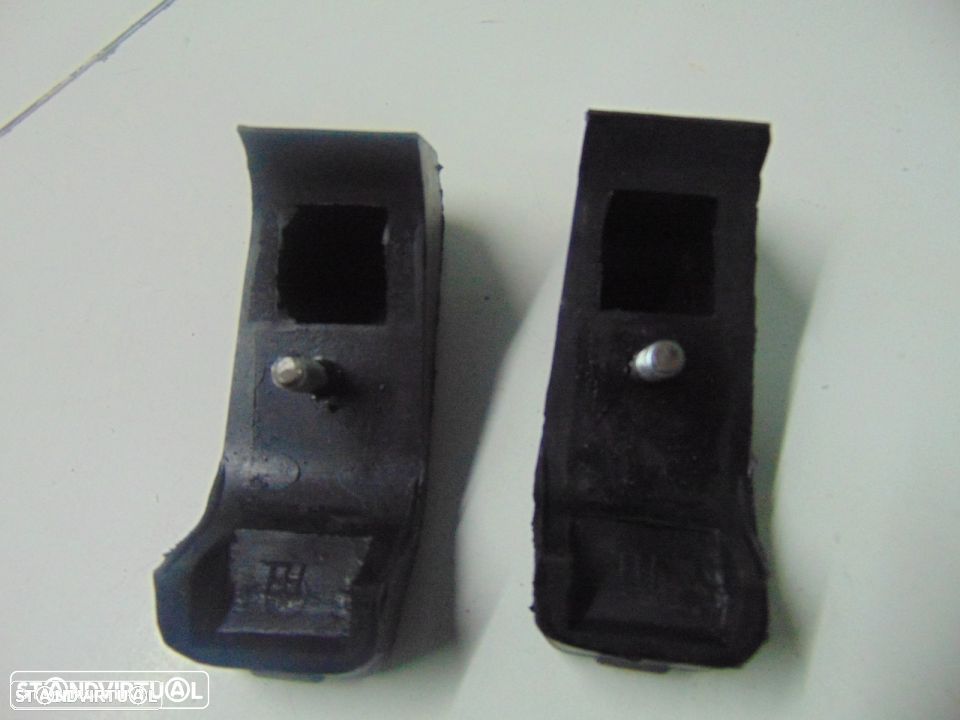 renault 4 L escudetes dos para choques novos - 2