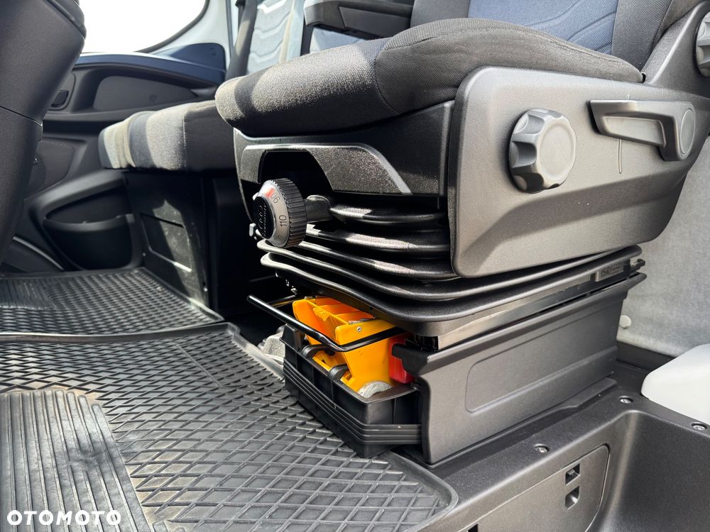 Iveco Daily‼️72C18‼️2021r 3.0 HI-MATIC Chłodnia/Mroźnia zakres -32C THERMO KING V-500 MAX Źródło Zasilania 400V Grube Ściany/Podłoga Przegroda komorowa‼️ Full LED na bliźniaku Salon Polska DMC7200kg - 35