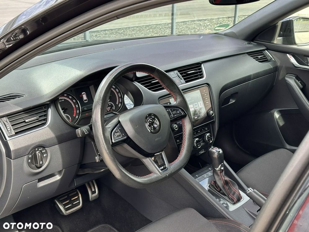Skoda Octavia 2.0 TDI RS Challenge DSG - 11
