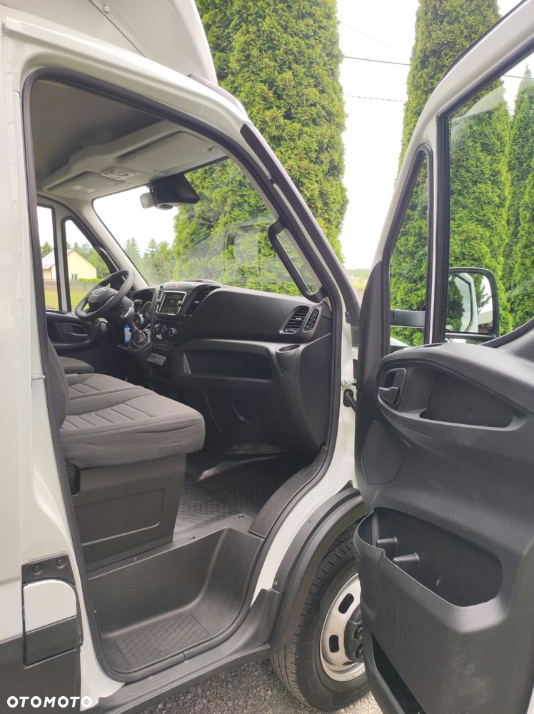 Iveco 35C18 - 9