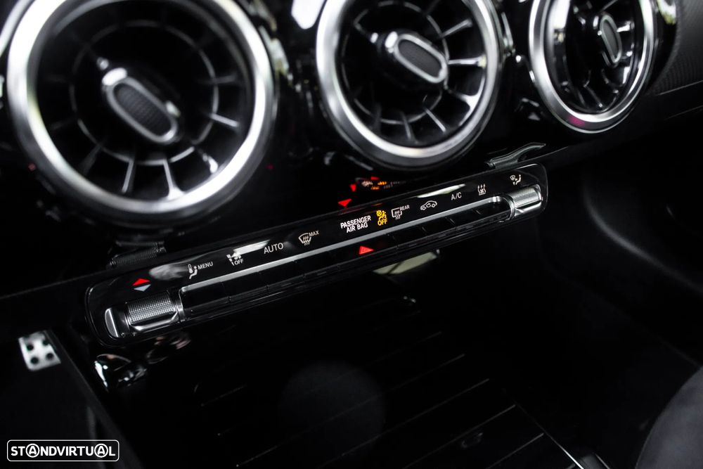 Mercedes-Benz A 250 e AMG Line - 23