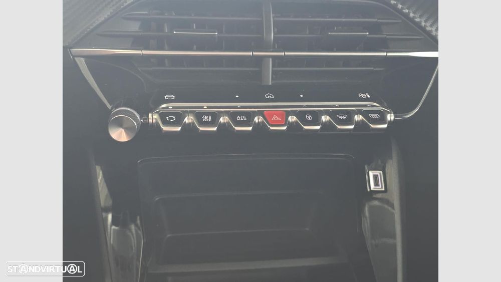 Peugeot 208 1.2 PureTech Active - 17