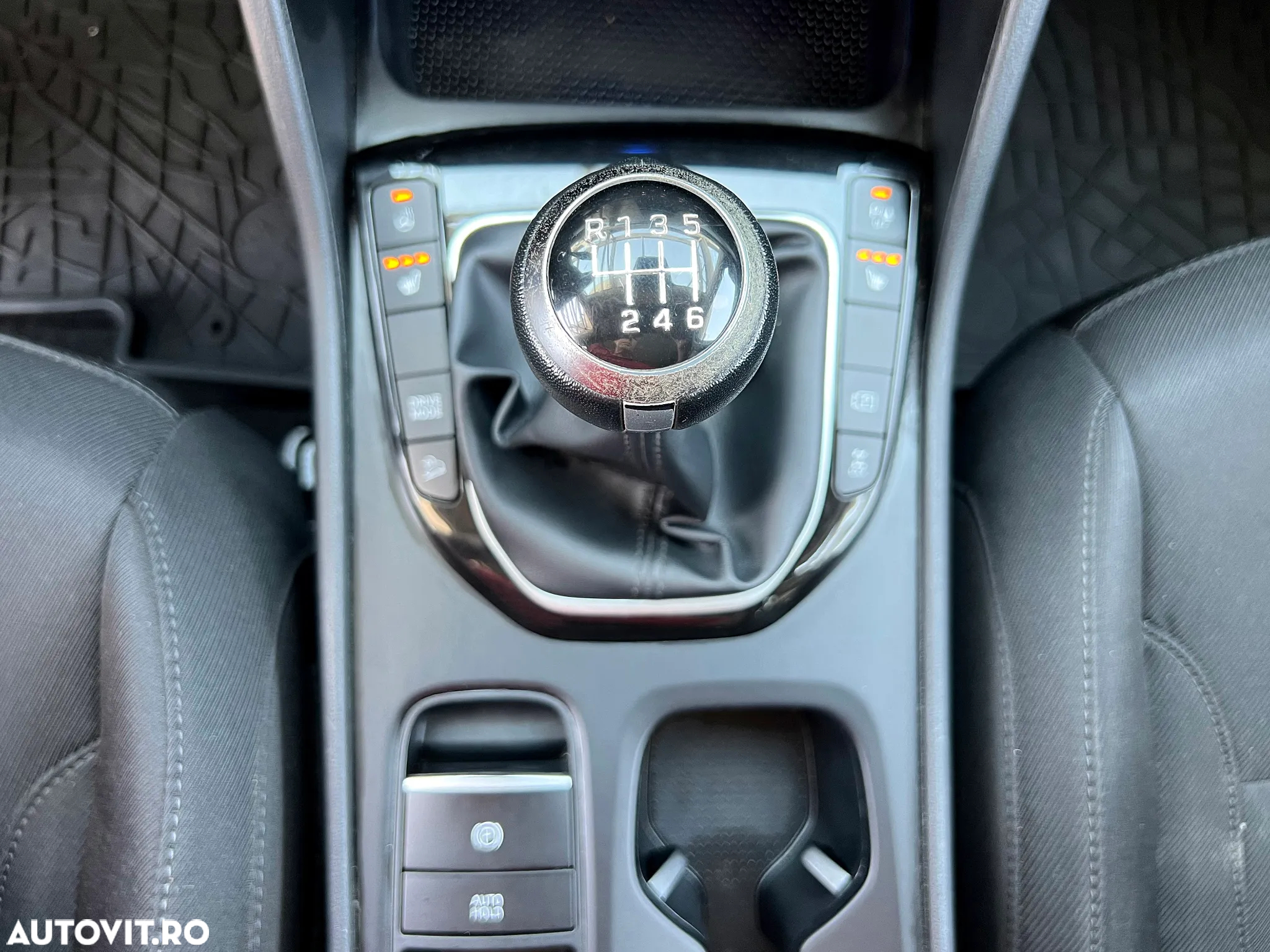 Hyundai Tucson 1.6 l 150 CP 4WD 6MT Style+ - 16