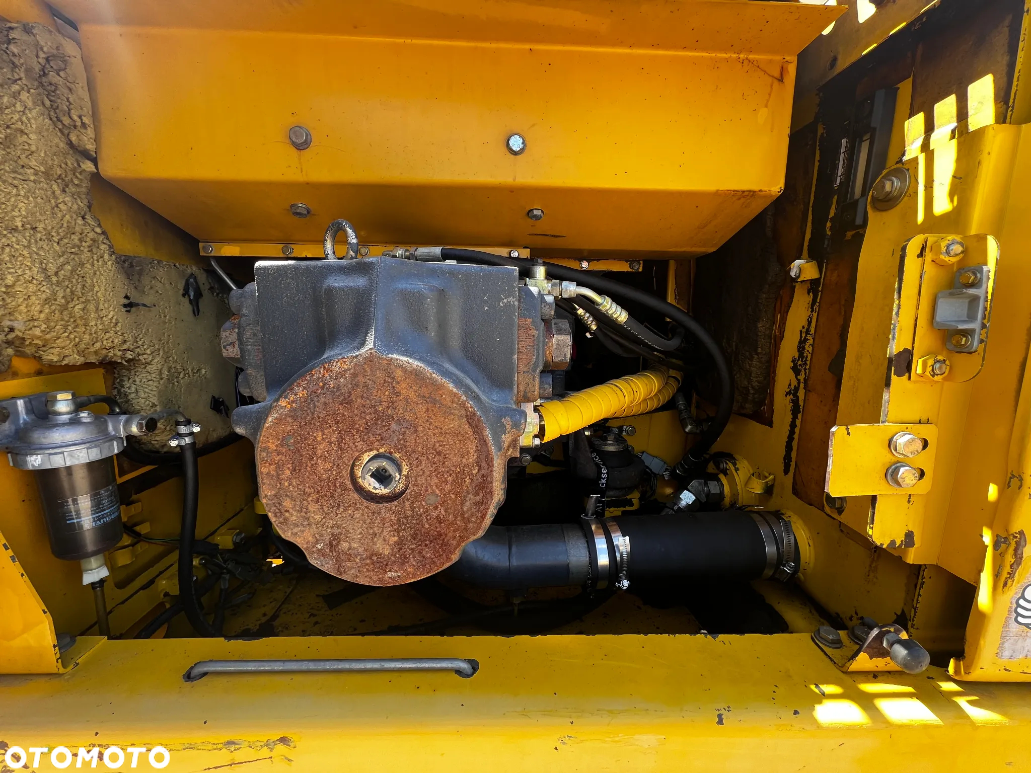 Komatsu PW220MH-7K - 11