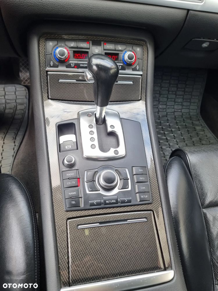 Audi A8 4.2 TDI Quattro - 11