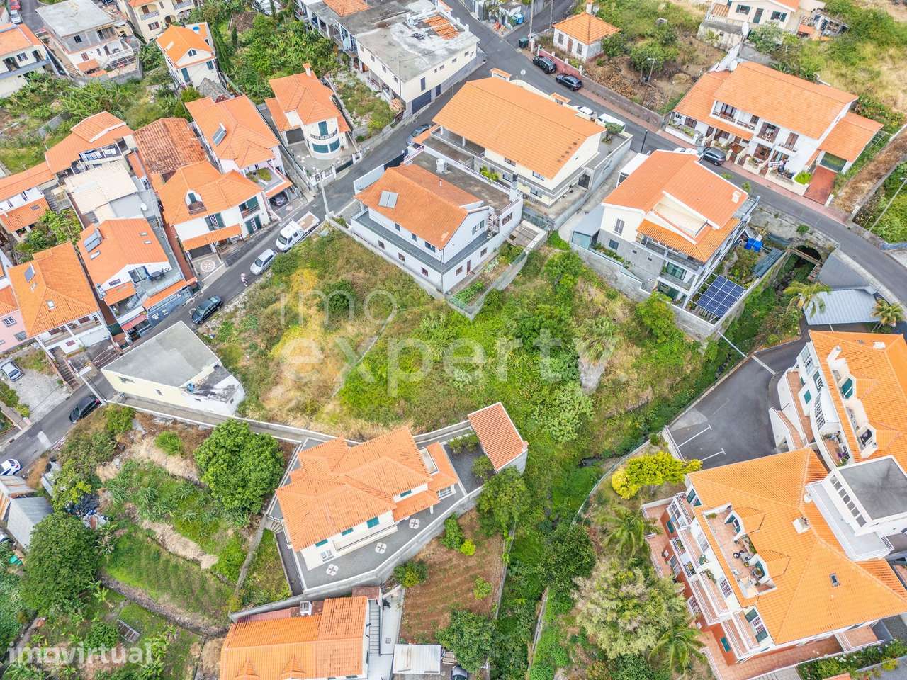 Terreno Urbano com Vista Mar em Machico | 400 m² | 300 m² de Construçã - Grande imagem: 3/13
