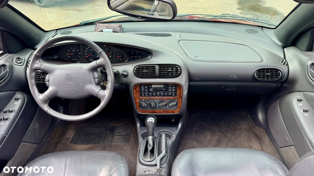 Chrysler Stratus LX 2.5 - 7