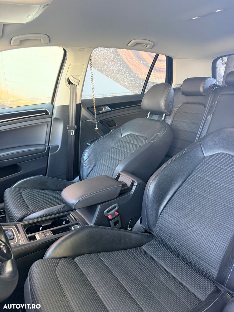 Volkswagen Golf - 14