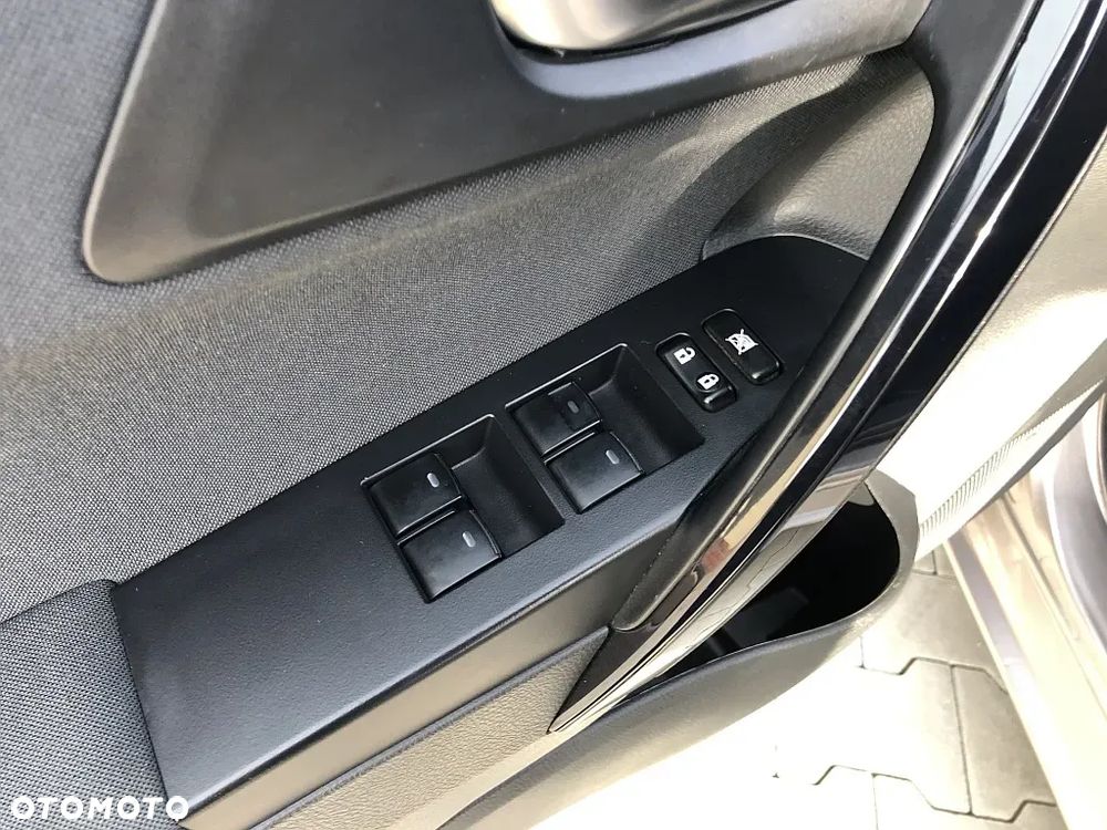 Toyota Auris 1.6 Prestige - 20