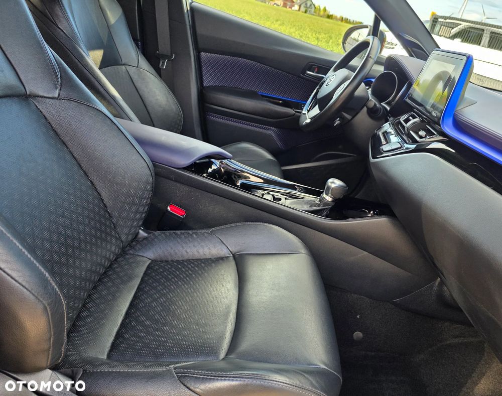 Toyota C-HR Style Selection - 32