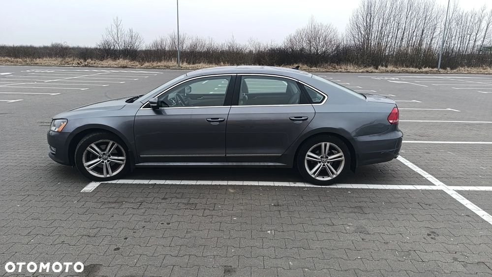 Volkswagen Passat 2.0 TDI SCR DSG Comfortline - 2