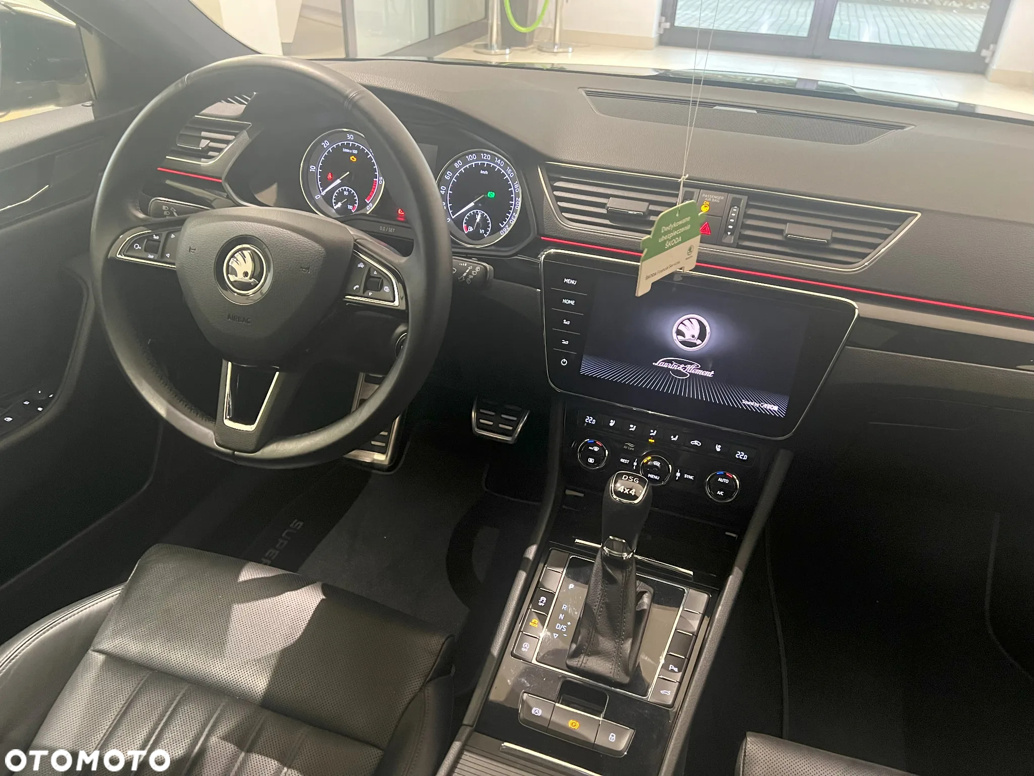 Skoda Superb 2.0 TDI 4x4 L&K DSG - 15