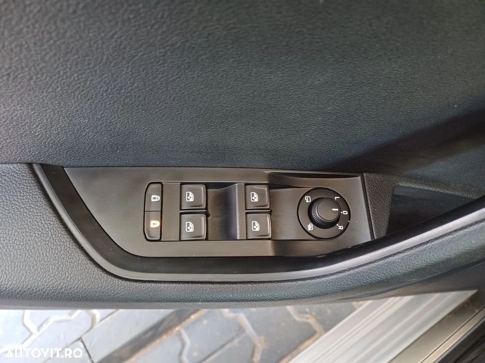 Skoda Superb 2.0 TDI DSG Ambition - 9