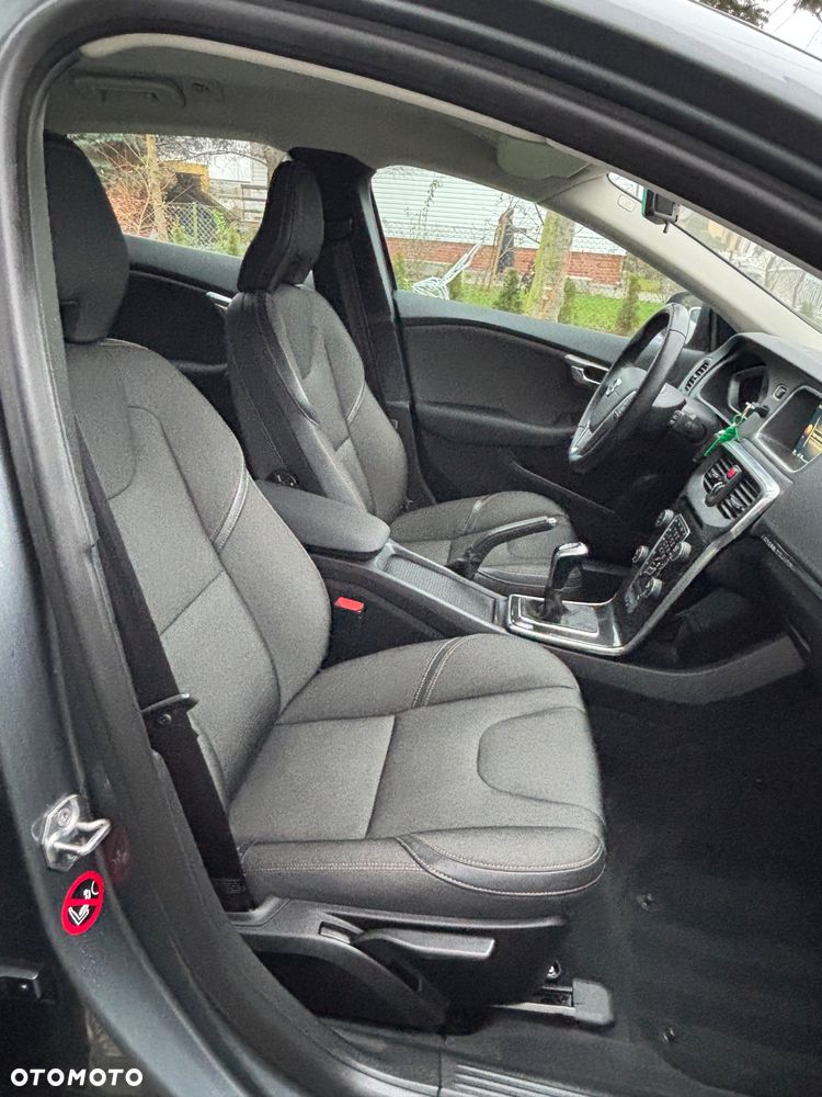 Volvo V40 D2 Ocean Race - 32