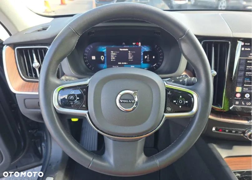 Volvo XC 60 B5 B AWD Plus Dark - 8