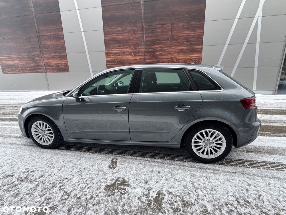 Audi A3 Sportback - 8