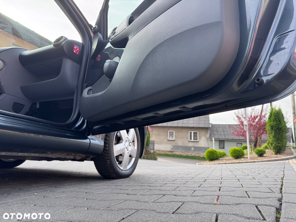 Toyota Aygo Connect - 38