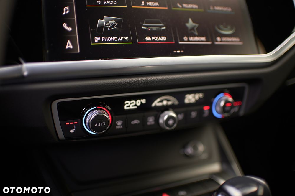 Audi Q3 RS S tronic - 38