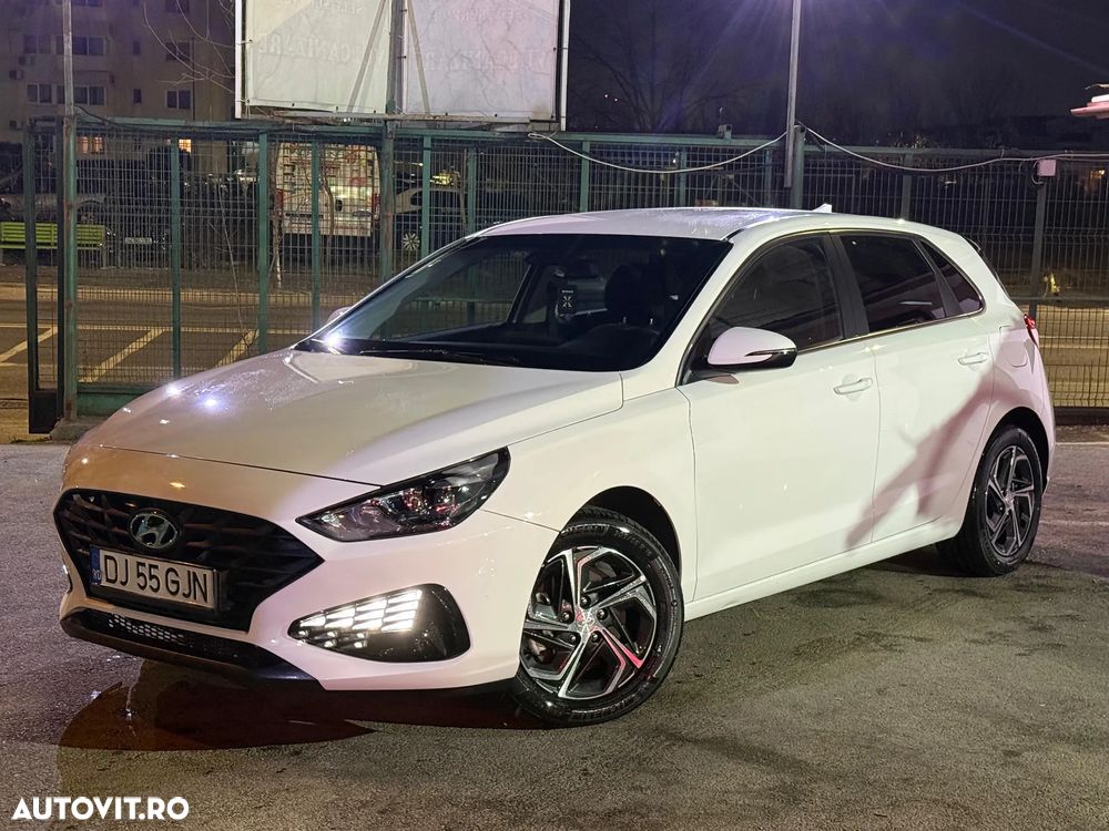 Hyundai i30 1.5 110CP 5DR M/T Comfort - 1