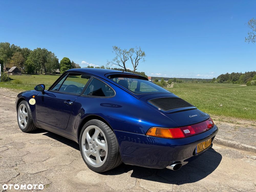 Porsche 911 Carrera - 4