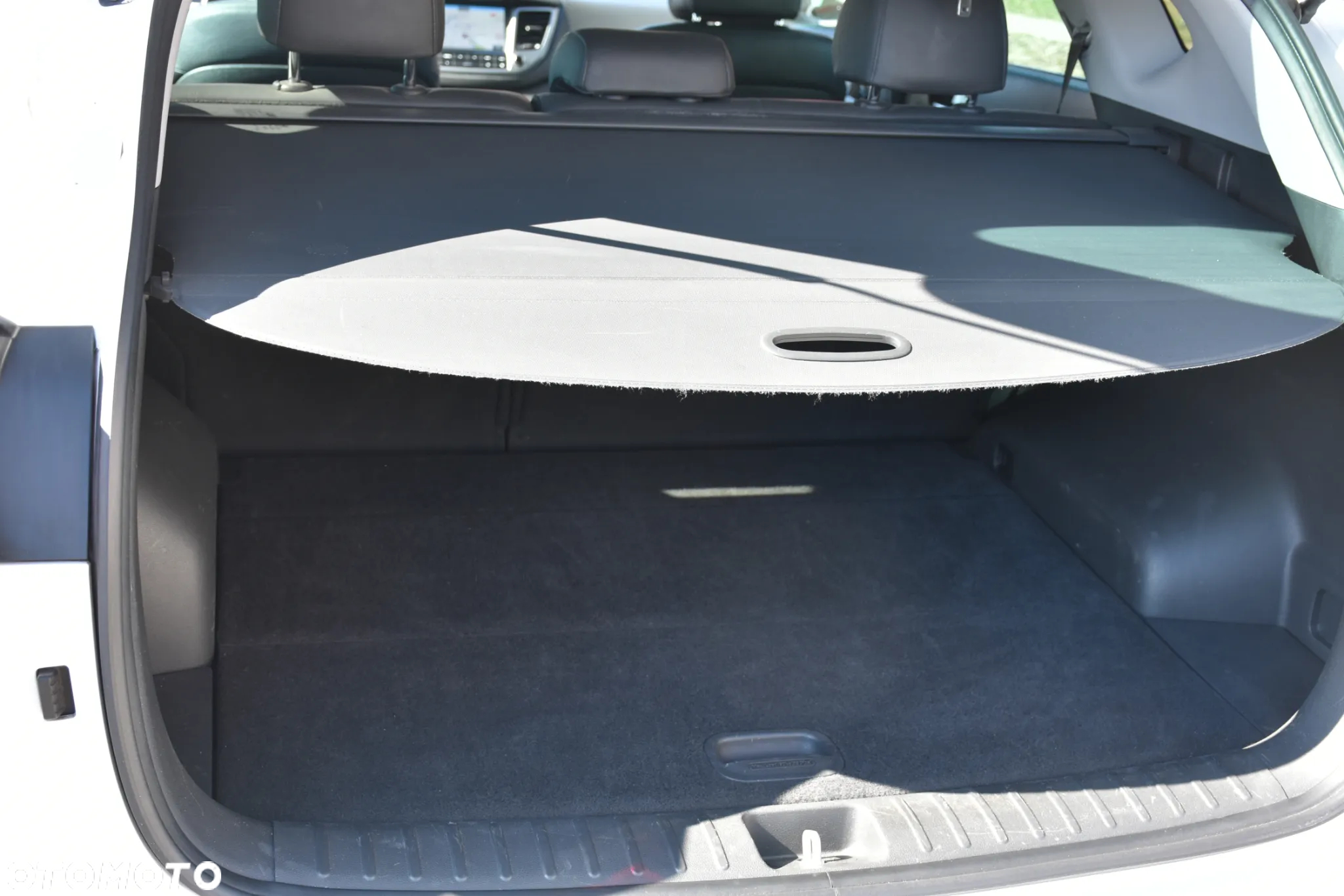 Hyundai Tucson 2.0 CRDI BlueDrive Comfort 2WD - 23