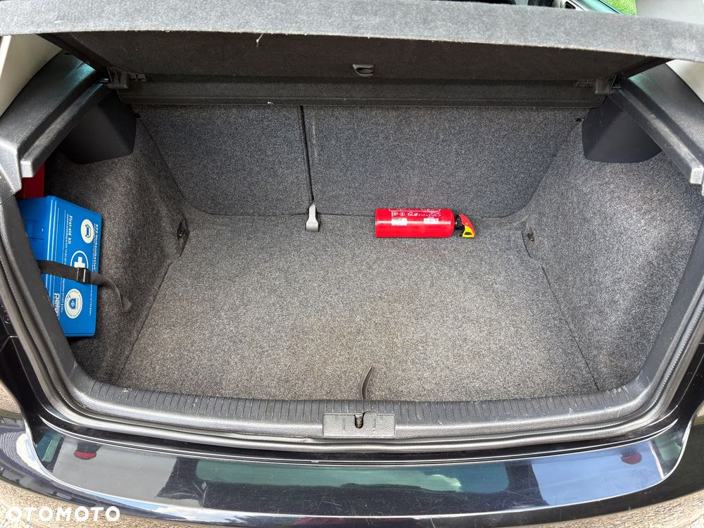 Volkswagen Golf - 24