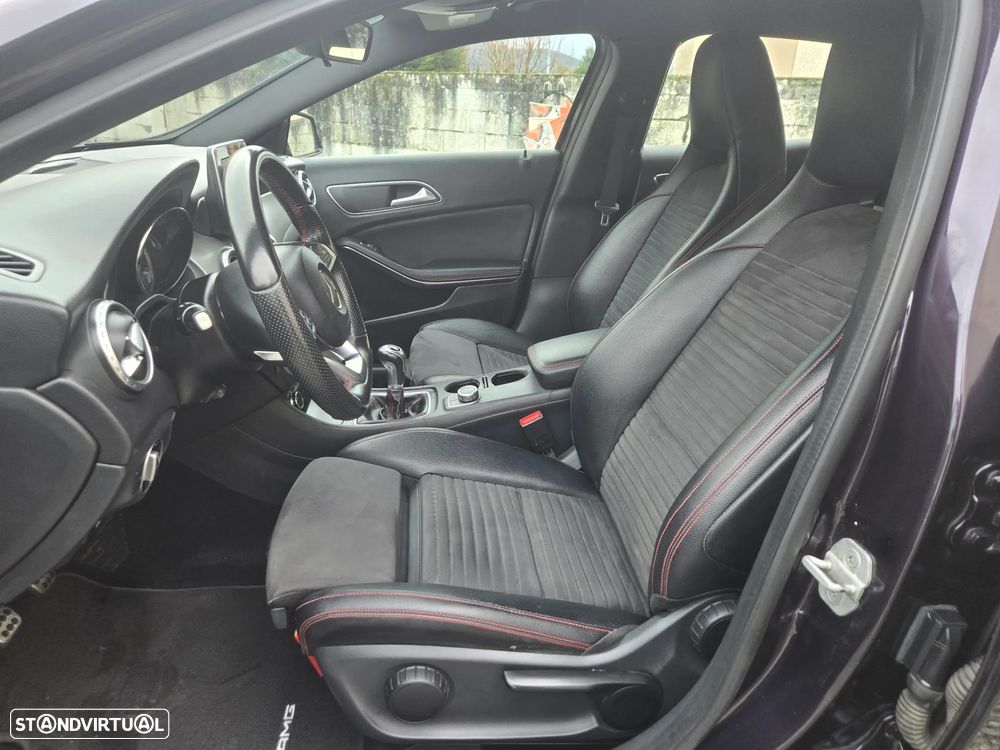 Mercedes-Benz GLA 180 d AMG Line - 9