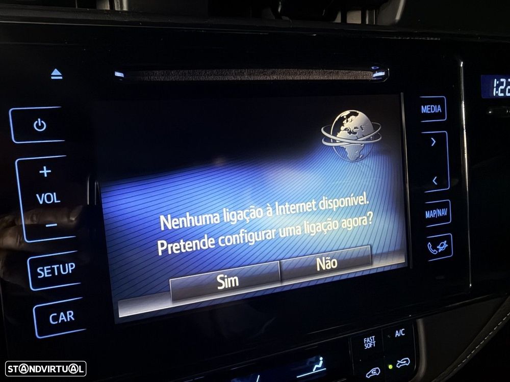 Toyota Auris Touring Sports 1.8 HSD Comfort +P.Sport+Navi - 16