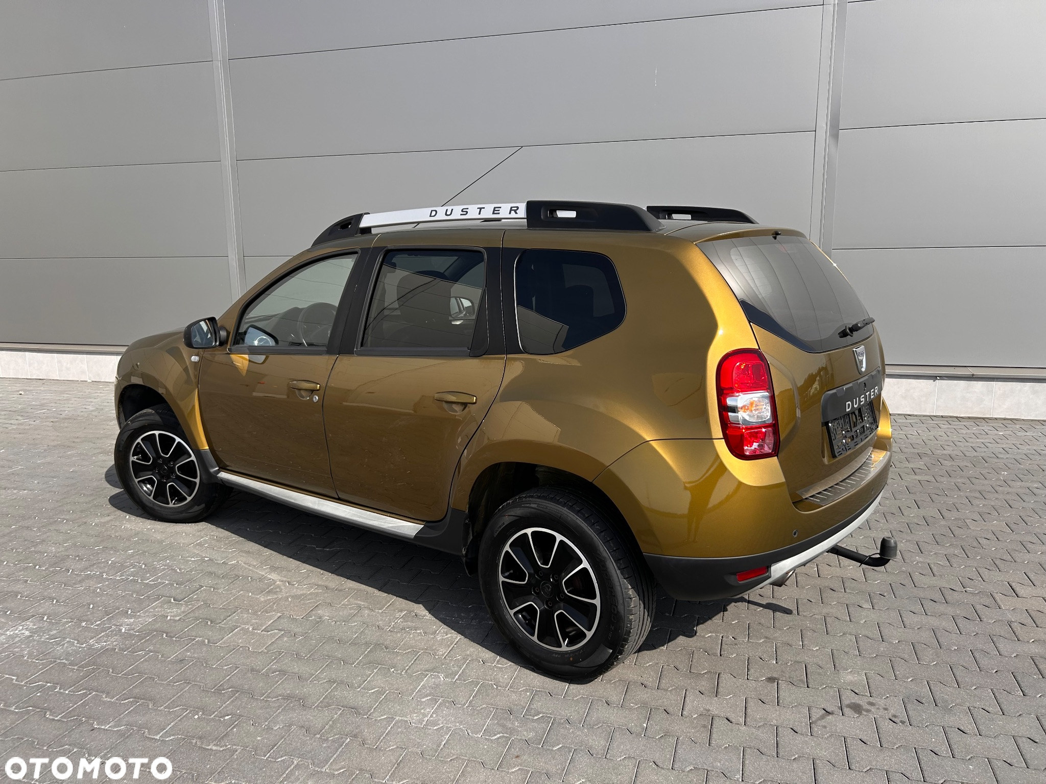 Dacia Duster 1.6 SCe Laureate S&S - 12