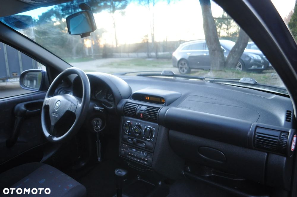 Opel Corsa - 17