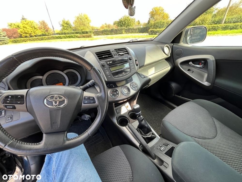 Toyota RAV4 2.0 VVT-i Luna - 3