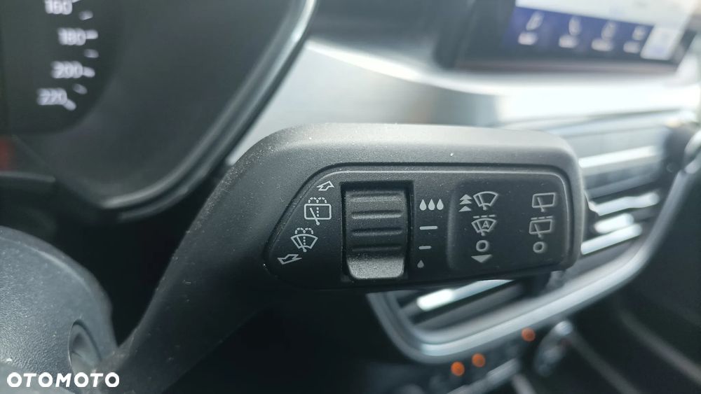 Ford Kuga 2.0 TDCi FWD Titanium - 22