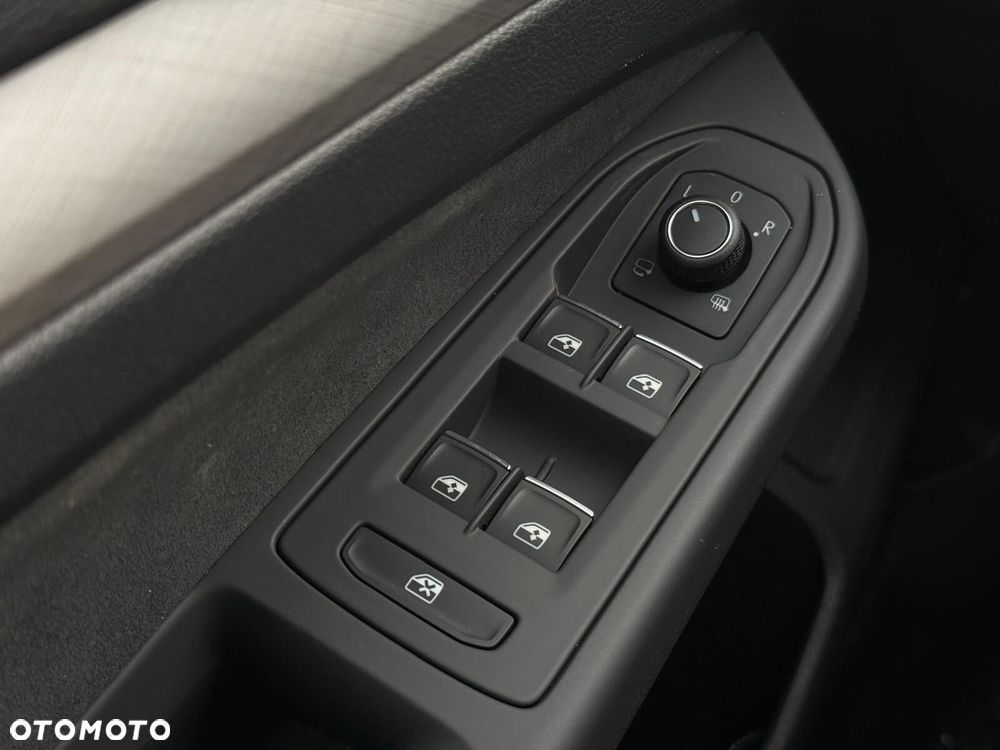 Volkswagen Golf - 23