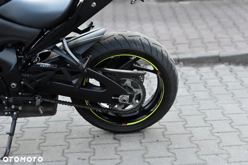 Suzuki GSX 1000 - 30