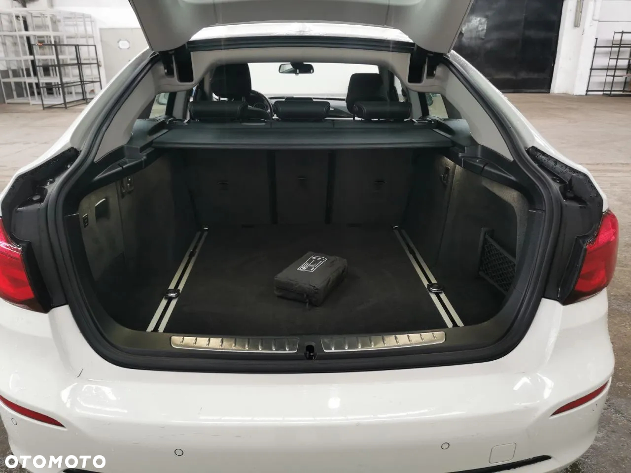 BMW Seria 3 320d Sport Line - 12
