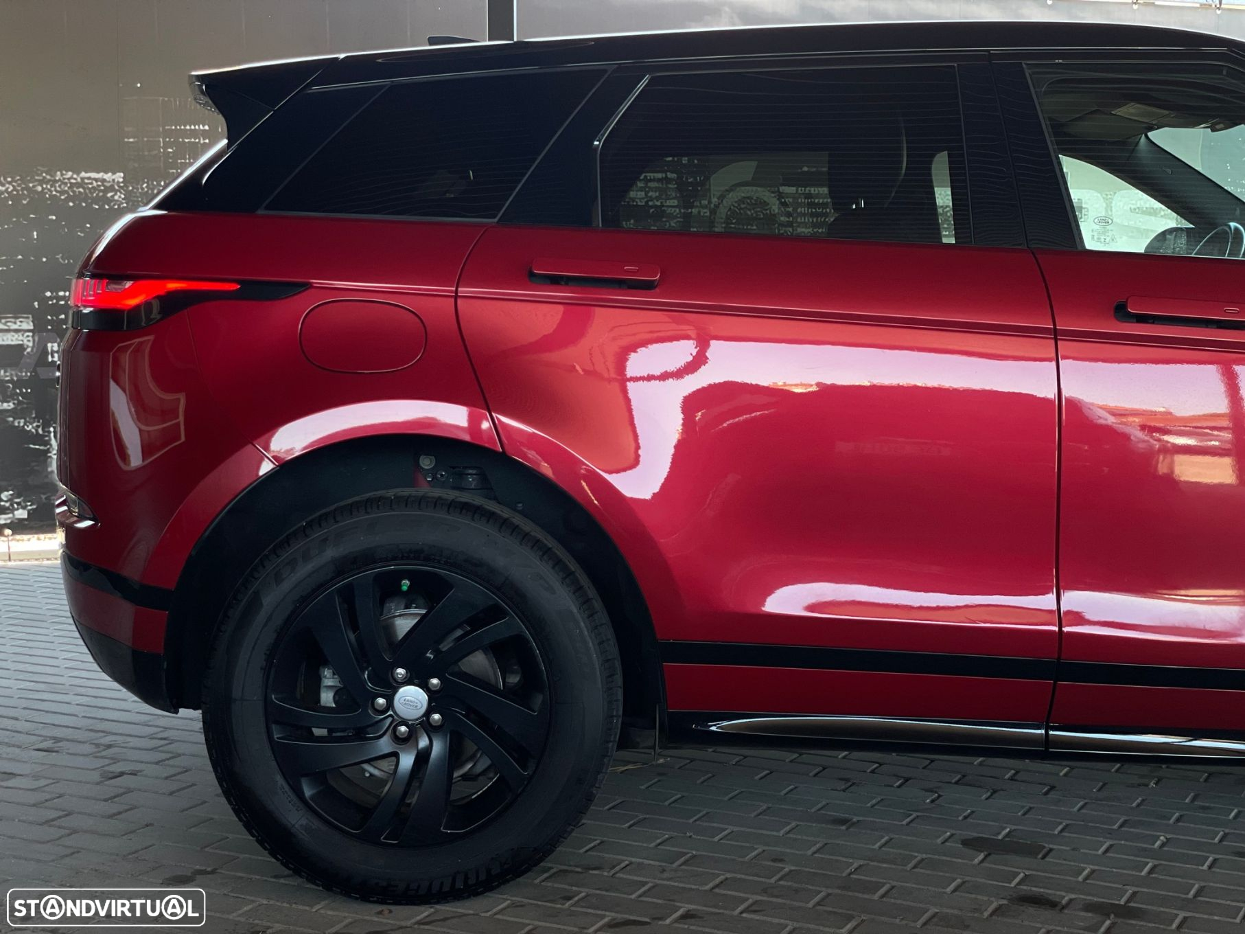 Land Rover Range Rover Evoque 2.0 D150 AWD R-Dynamic S Auto - 8