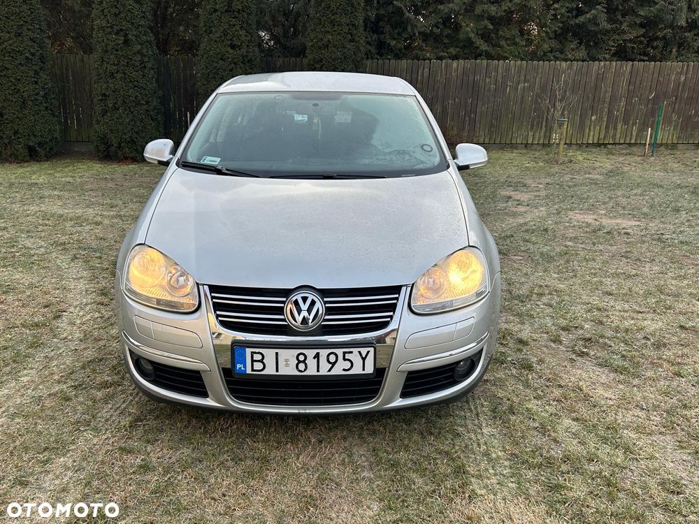 Volkswagen Jetta 1.9 TDI Comfortline - 1