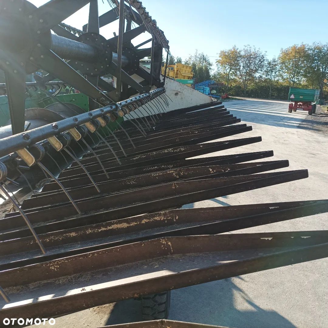 John Deere Przystawka do słonecznika 4,2m lub 4,85m - 1