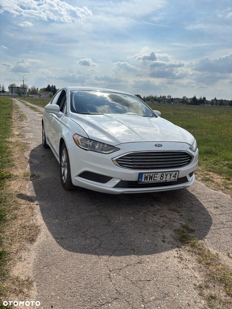 Ford Fusion - 2